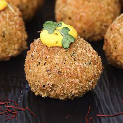 twb-Loomi-Aranchini-Harees-with-Saffron-fingerfood